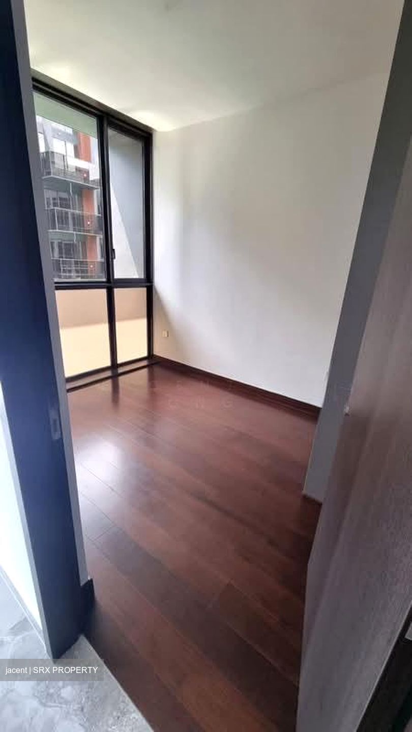 The Commodore (D27), Condominium #589455571